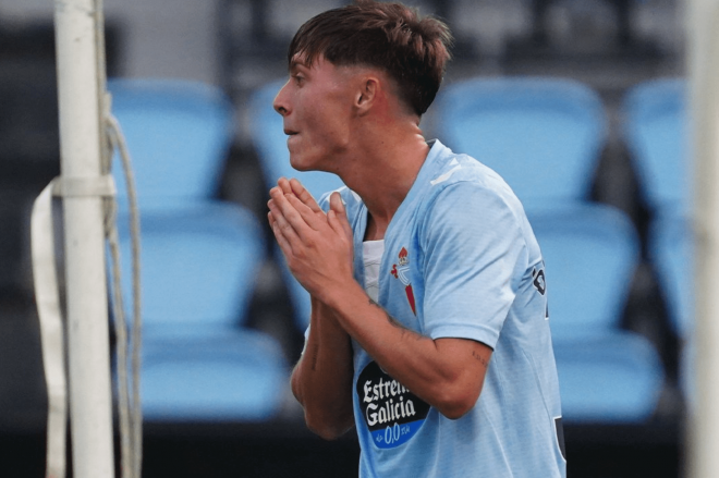 Óscar Marcos lamentándose de una ocasión fallada (Foto: RC Celta).