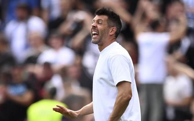 Paulo Pezzolano dando órdenes en Zorrilla (Foto: LaLiga).