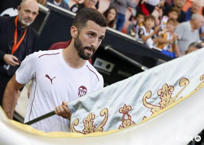 Gayà porta la bandera en el Valencia-Girona