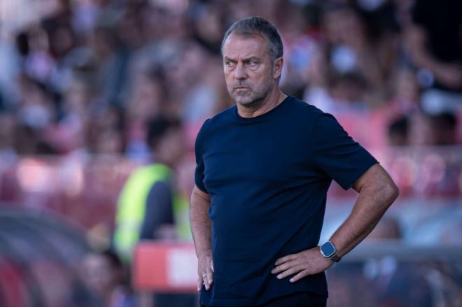 Hansi Flick, durante un partido del Barcelona (Foto: Cordon Press).