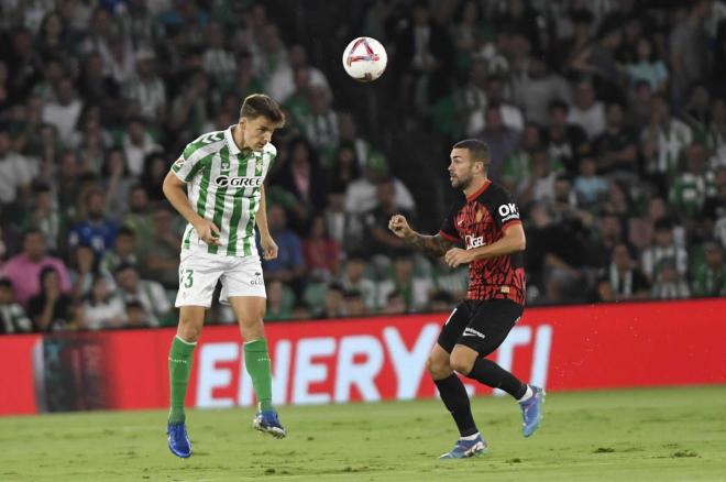 Diego Llorente, ante el Mallorca (Foto: Kiko Hurtado)