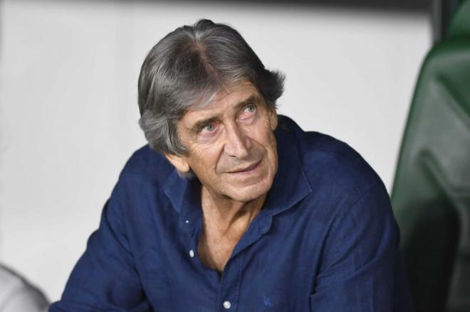 Manuel Pellegrini, ante el Mallorca (Foto: Kiko Hurtado)