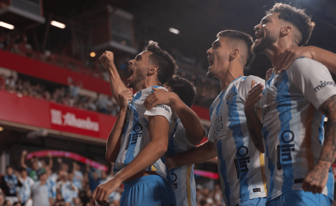 Nelson Monte celebra su gol en el descuento con Chupete y Dani Sánchez. (Foto: MCF)