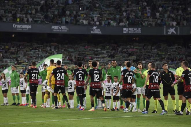 La alineación del Betis contra el Mallorca (Foto: Kiko Hurtado)