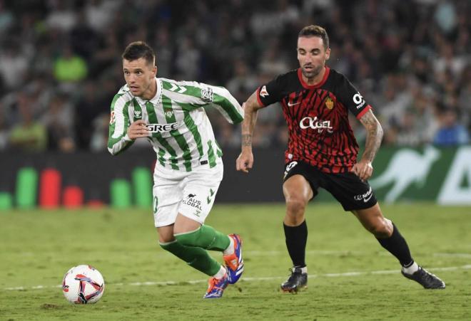 Lo Celso, ante el Mallorca (Foto: Kiko Hurtado)