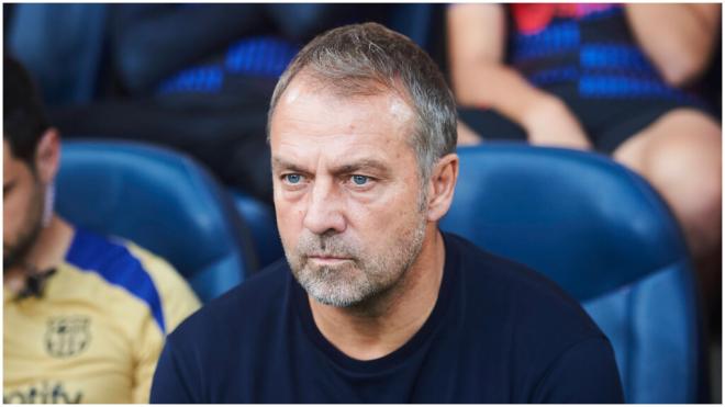 Hansi Flick durante el partido con el Barcelona contra el Villareal. (Fuente: Cordon Press)