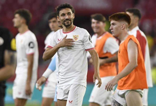 Jesús Navas celebra la victoria ante el Valladolid (Foto: Kiko Hurtado).