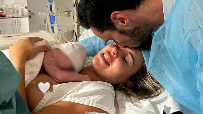 Sergio Rico y Alba Silva ya son padres (@albasilvat)