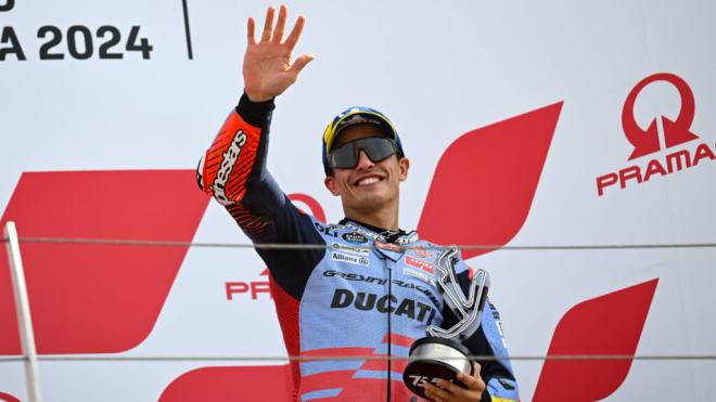 Marc Márquez en el podio de Misano (Cordon Press)