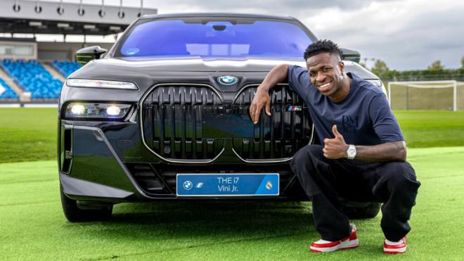 Los jugadores, en el acto de BMW (Fuente: BMW y Real Madrid)