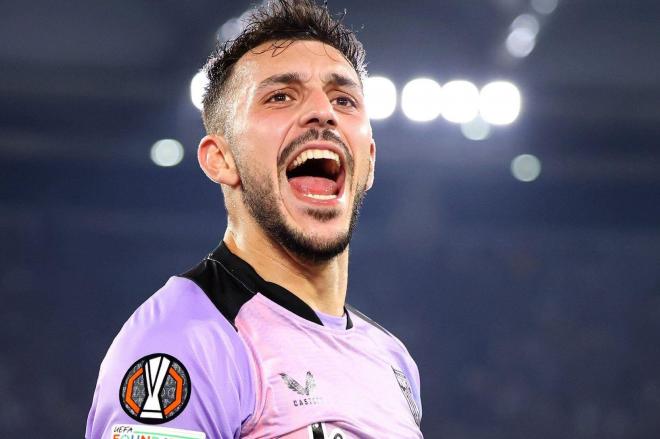 El grito del central Aitor Paredes tras su gol en el Estadio Olímpico de Roma (Foto: Athletic Club).