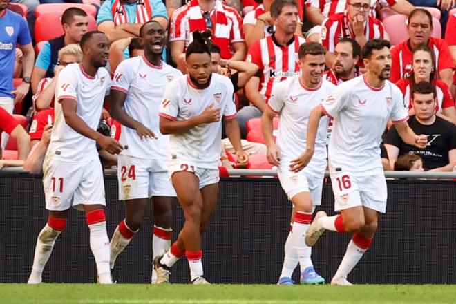 Ejuke celebra el gol del Sevilla en San Mamés (Foto: EFE).