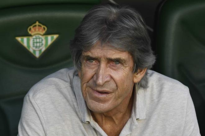 Manuel Pellegrini, entrenador del Real Betis (foto: Kiko Hurtado).