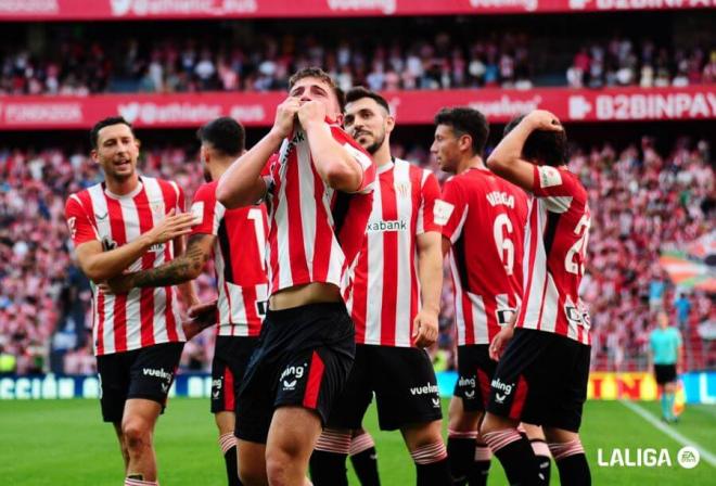 Jauregizar ante el Sevilla en San Mamés (Foto: LaLiga).