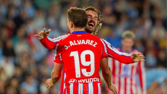 Julián Álvarez y Griezmann celebrando un gol (Cordon Press)