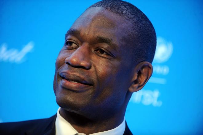 Dikembe Mutombo, en un acto de la NBA (Foto: Cordon Press).