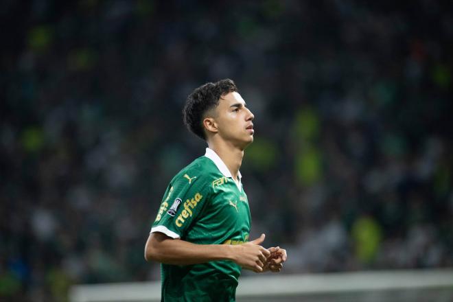 Vitor Reis, en un partido del Palmeiras (FOTO: Cordón Press).