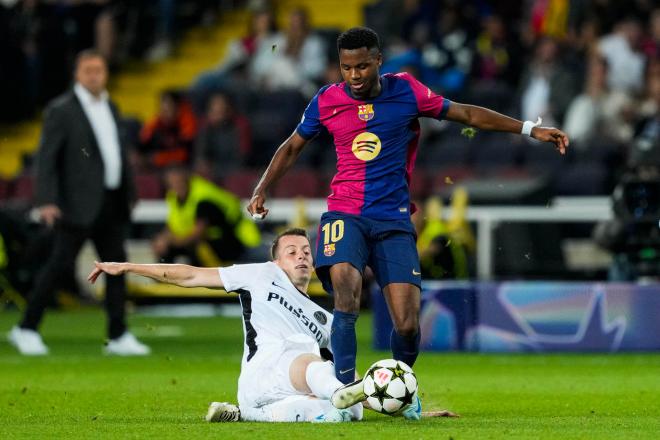 Ansu Fati, durante el Barcelona-Young Boys (Foto: EFE).