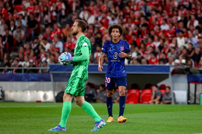 Oblak y Witsel, en el Benfica-Atlético (FOTO: Cordón Press).