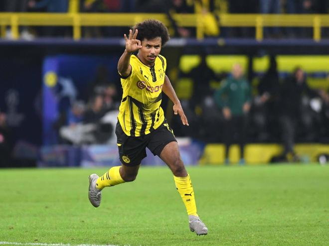 Karim Adeyemi celebra su 'hat-trick' en el Borussia Dortmund-Celtic (Foto: Cordon Press).