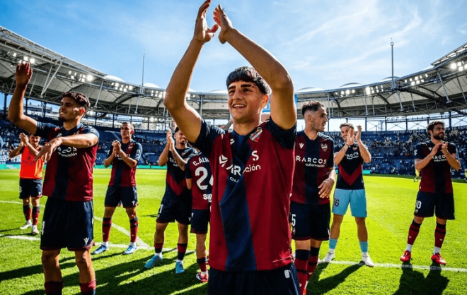 Víctor Jr debuta con el Levante