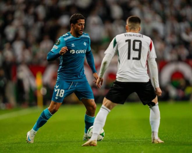 Pablo Fornals con la pelota (foto: RBB).