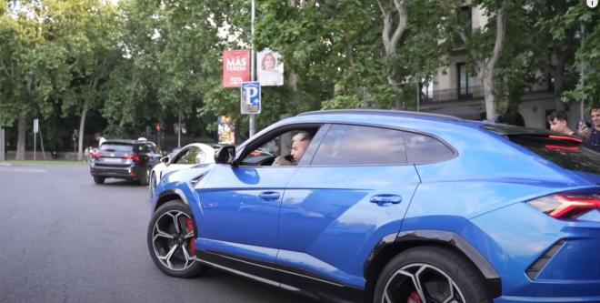 Llados se pasea por Madrid con unLamborghini Urus