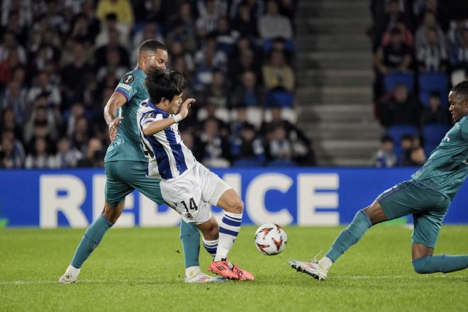 Take Kubo en el Real Sociedad-Anderlecht de Europa League (Foto: Giovanni Batista).