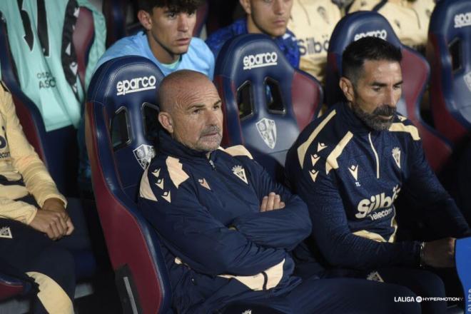 Paco López, durante un partido del Cádiz (Foto: LaLiga).