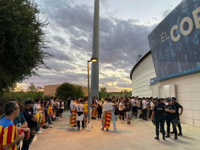 Aficionados del Valencia CF en Butarque