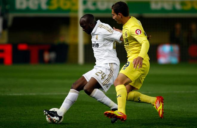 Lass Diarra en el Villarreal - Real Madrid (Cordon Press)