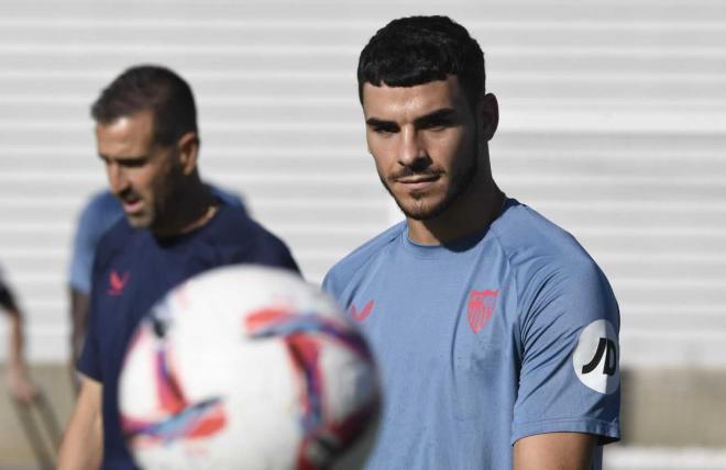 Isaac Romero, durante el entrenamiento de este viernes (Foto: Kiko Hurtado).