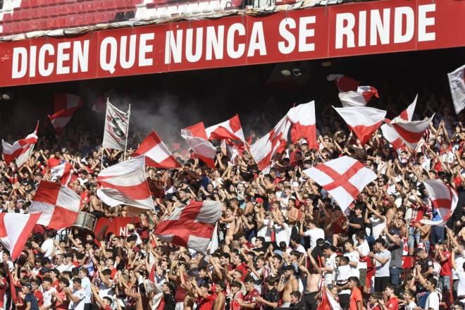 La afición del Sevilla, en el Sánchez-Pizjuán (Foto: Kiko Hurtado).