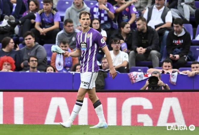 Latasa, en el Real Valladolid - Rayo.