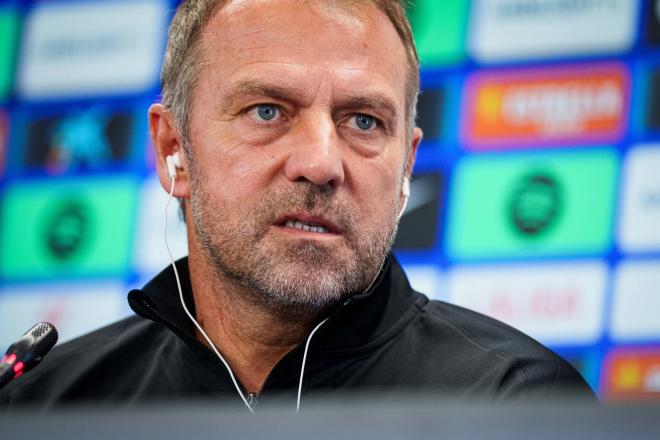 Hansi Flick, en sala de prensa (Foto: FCB).