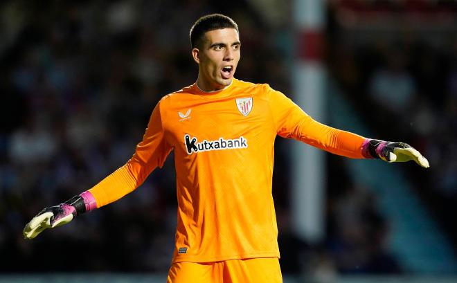 El 'mexicano' de Zarautz, Álex Padilla, durante un partido con el Athletic Club (Foto: Cordon Press)