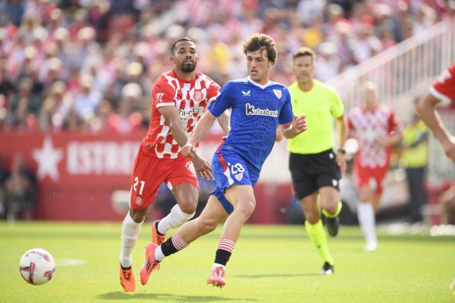 Carrera de Unai Gómez ante el Girona FC en Montilivi (Foto: Athletic Club).