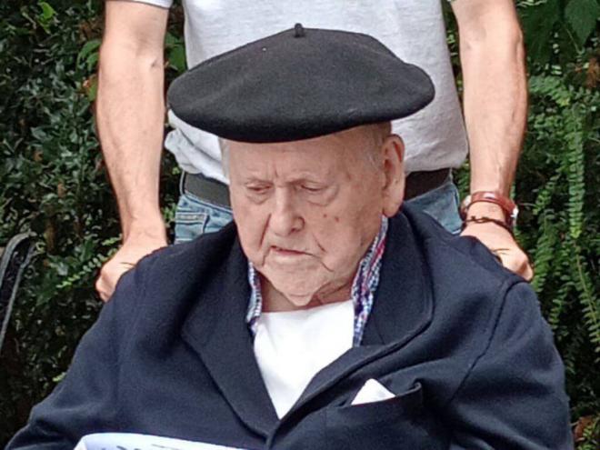 Justo Izagirre, Socio nº3 del Athletic Club, a sus 102 años de vida (Foto: Desmarque Bizkaia).