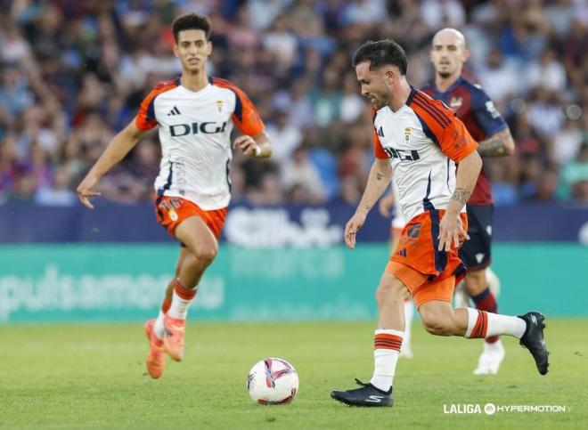 Sebas Moyano en el Levante - Oviedo (Foto: LALIGA).