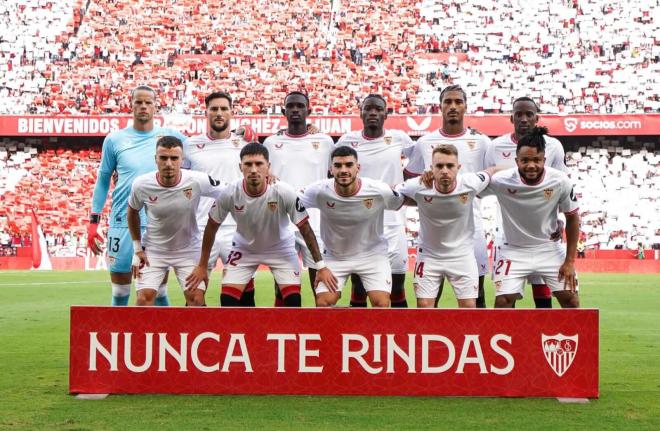 El once del Sevilla ante el Betis (Foto: Kiko Hurtado).