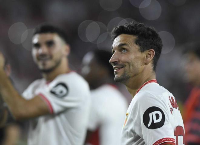 Jesús Navas celebra la victoria sevillista en el derbi (Foto: Kiko Hurtado).