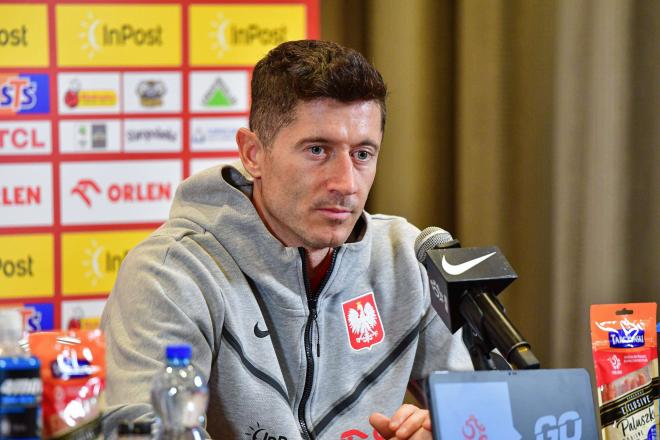 Rober Lewandowski, en rueda de prensa de Polonia (FOTO: Cordón Press).