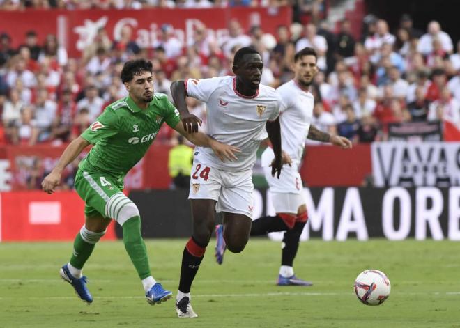 Tanguy Nianzou, ante el Real Betis (Foto: Kiko Hurtado).