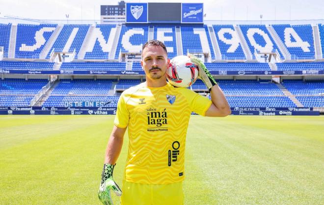 Alfonso Herrero, octavo portero que alcanza los 50 partidos en el Málaga. (Foto: MCF)