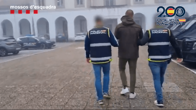 La Policía Nacional y los Mossos d'Esquadra detuvieron este lunes a 17 personas.