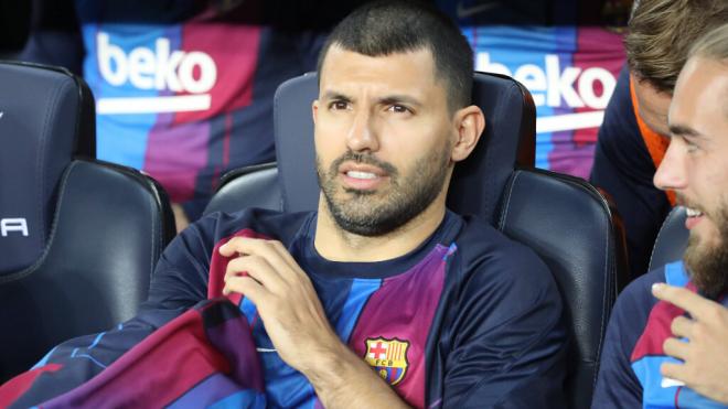 El Kun Agüero en el banquillo del Barcelona (Cordon Press)