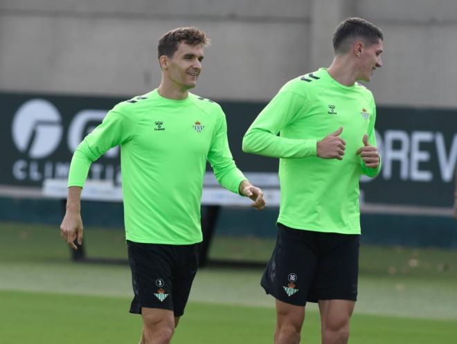 Diego Llorente, en el entrenamiento (Foto: Kiko Hurtado)