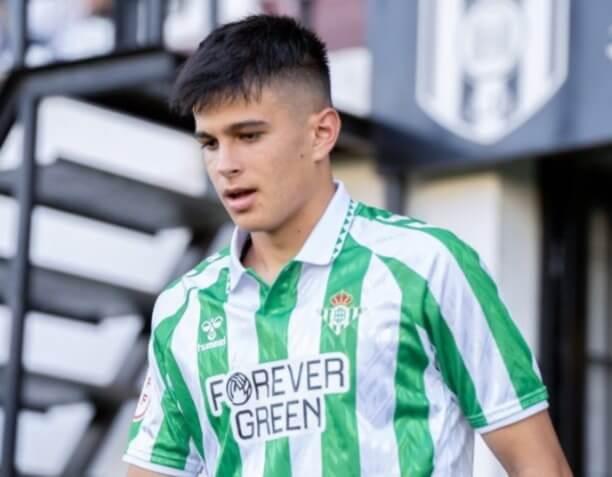 Dani Pérez, con el filial (Foto: Real Betis)