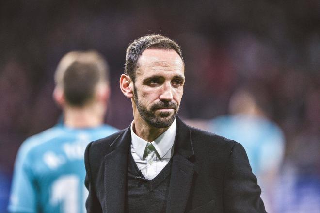 Juanfra, en la previa de un partido del Atlético (FOTO: Cordón Press).