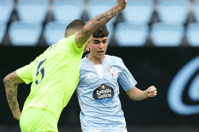 Ángel Arcos ante el Amorebieta (Foto: RC Celta).